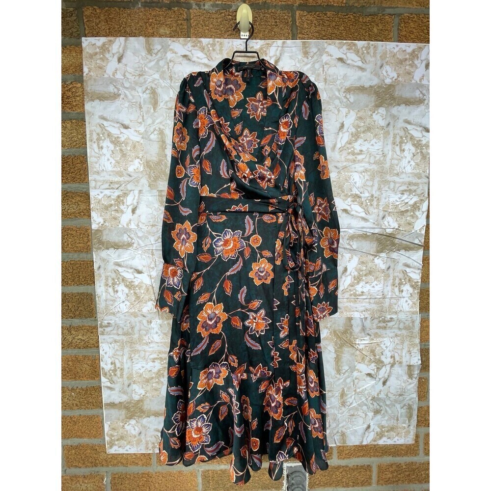 BCBGMAXAZRIA Floral Wrap Dress size medium - Picture 3 of 12